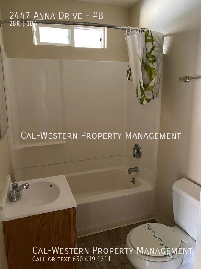 Photo - 2447 Anna Dr Unit #B