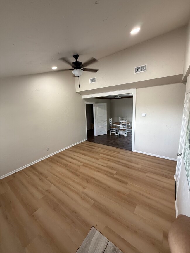 Photo - 604 Overlook Dr