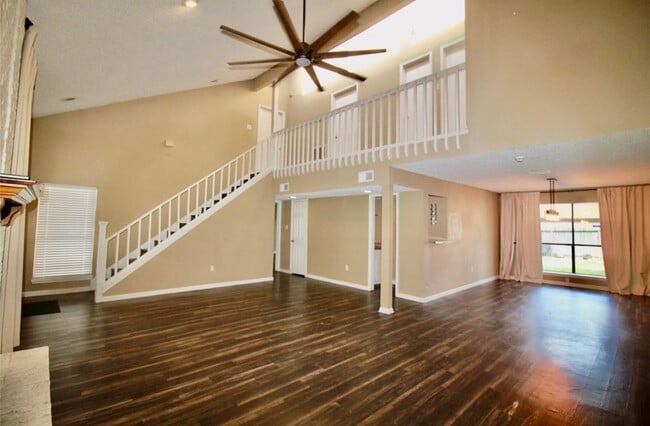 Photo - 4701 Spring Ln