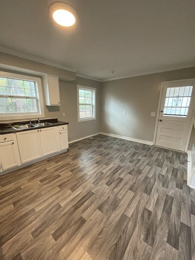 Photo - 511 Woodward Ave