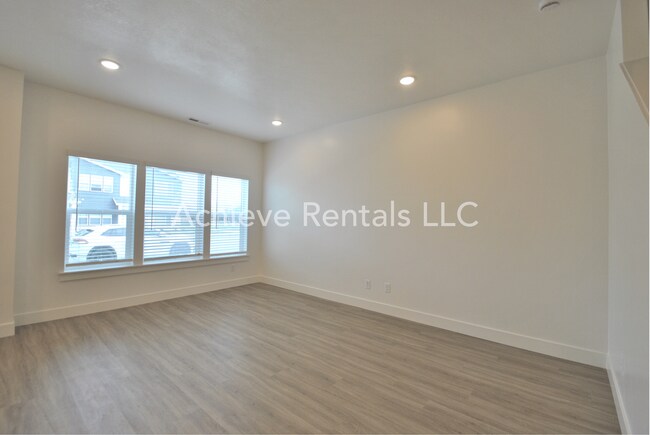 Photo - 1219 W 1870 S