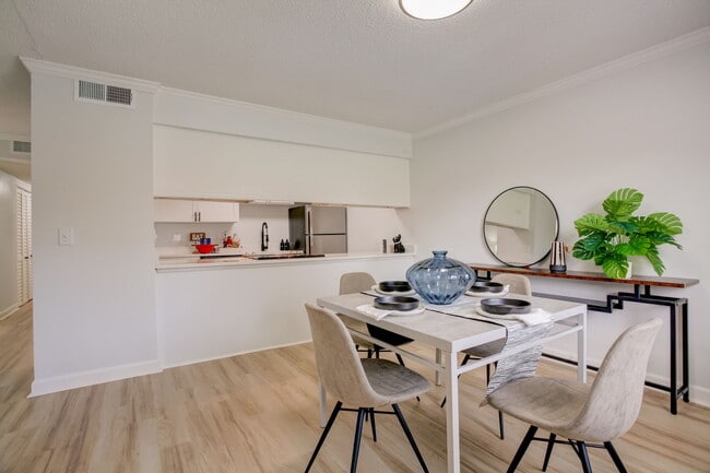 Captiva Club Apartments