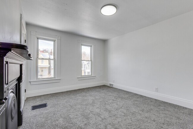 Photo - Beautiful 3Bed/1Bath available!