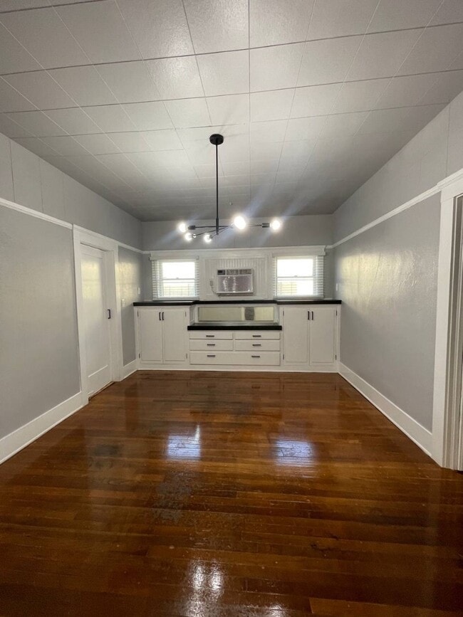 Photo - 835 E. Weldon Ave