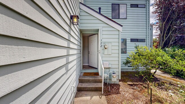 Photo - Serene 2 Bedroom 2 Bath Townhome in Windsor, CA with Carport Included!