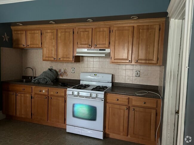 Building Photo - 76 Eutaw St Unit 2nd Floor Rental