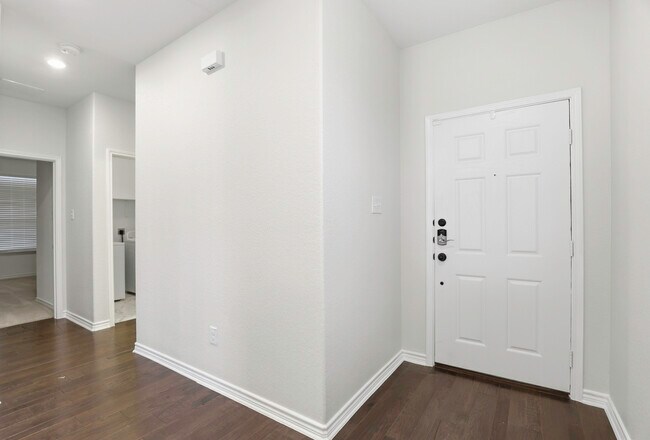 Photo - 7907 Expectation Dr