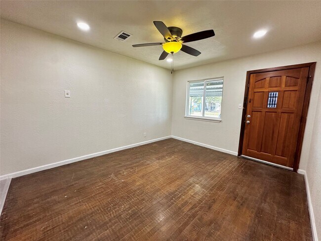 Photo - 9434 Fairland Dr