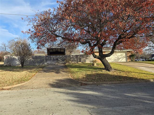 Photo - 301 E 6th St