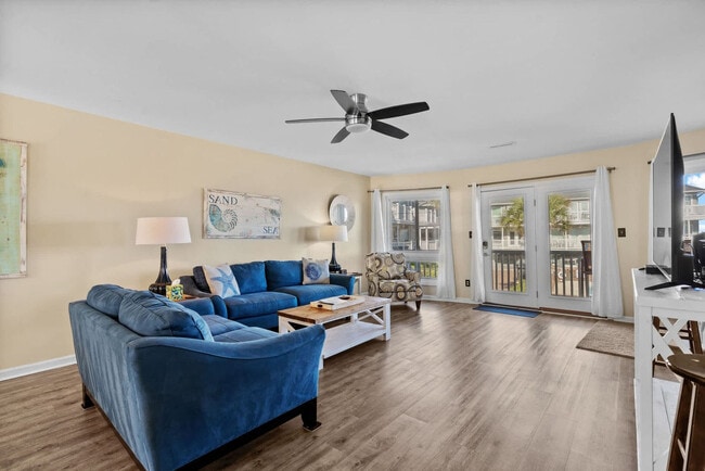 Building Photo - 1217 Ocean Blvd S Unit FL2-ID1308932P Rental