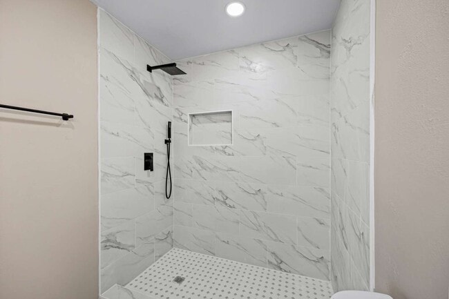 Photo - 2207 Anthony-Hay Ln