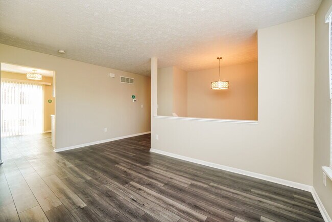 Photo - 1365 Randan Dr