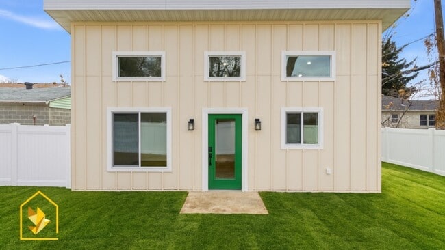 Photo - 3182 S Imperial St Unit B