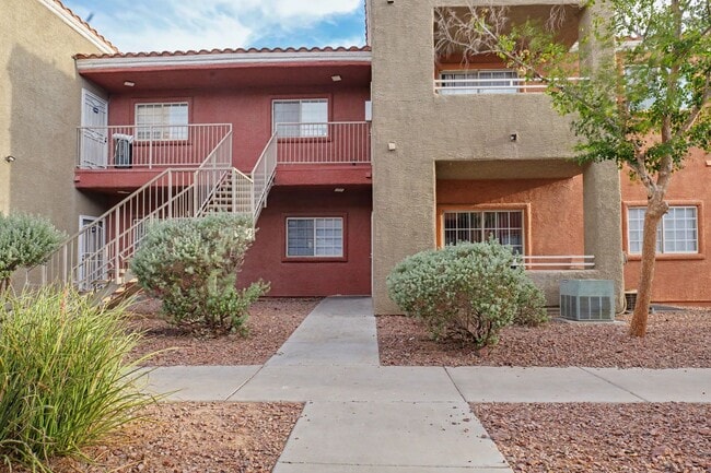 Photo - 4730 E Craig Rd