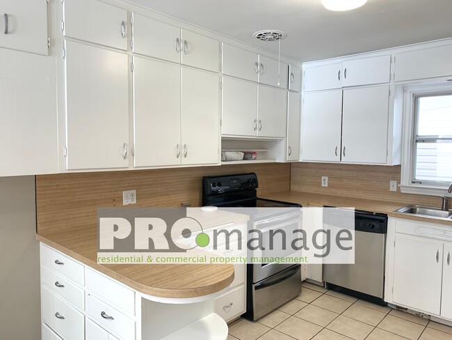 Photo - 4 Bed, 2 Bath Home w/ 1 Car Garage - Idaho Falls