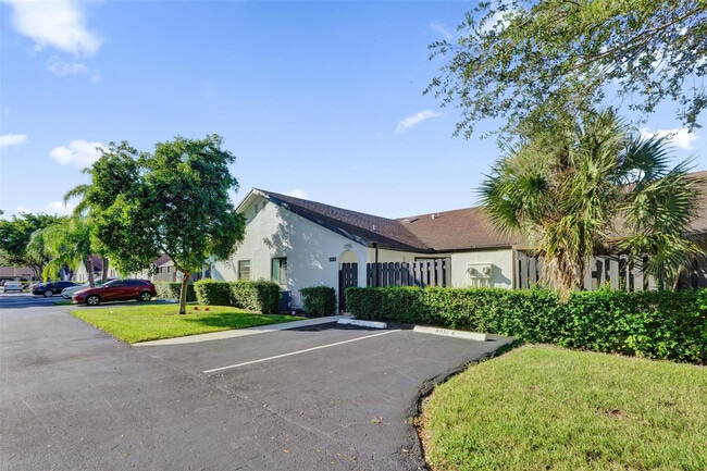 Photo - 8930 SW 19th St