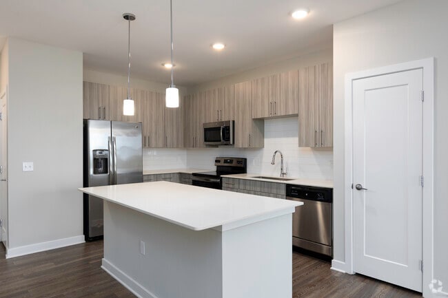 1BR, 1BA - 867SF