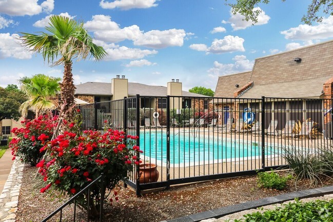 Building Photo - Riverwood Rental