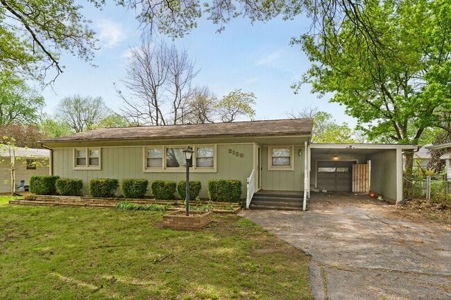 Photo - 2129 S Delaware Ave