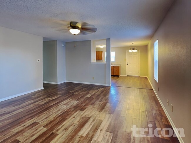 Photo - 10800 Wymm Ln