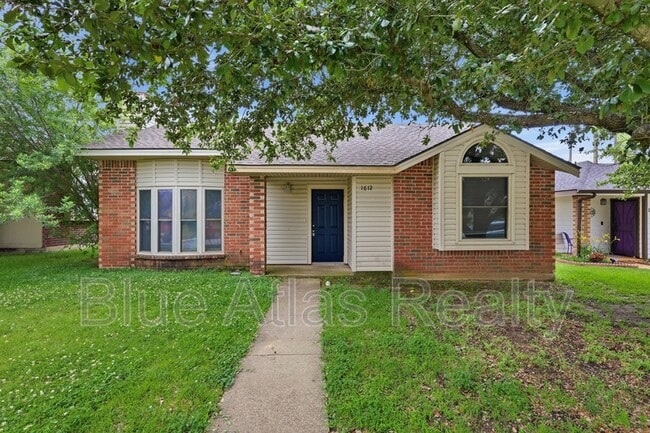 Building Photo - 1612 Hunterwood Dr