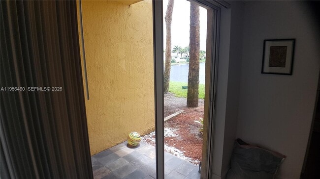 Photo - 7640 Westwood Dr Unidad 403