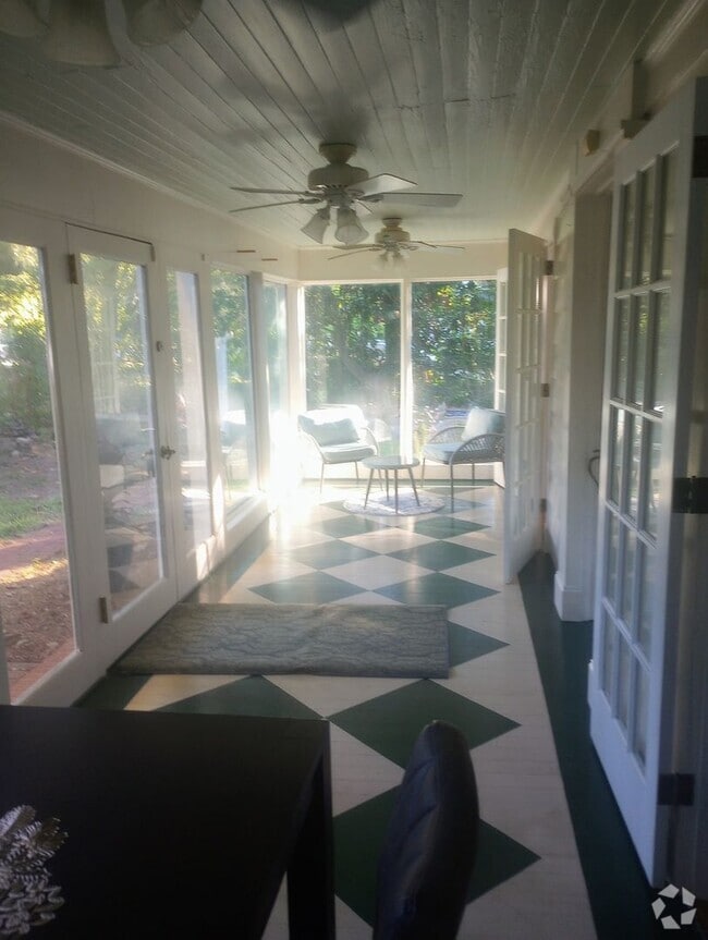 Building Photo - Spacious 3BR House in Tarboro