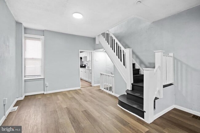 Building Photo - 958 E Russell St