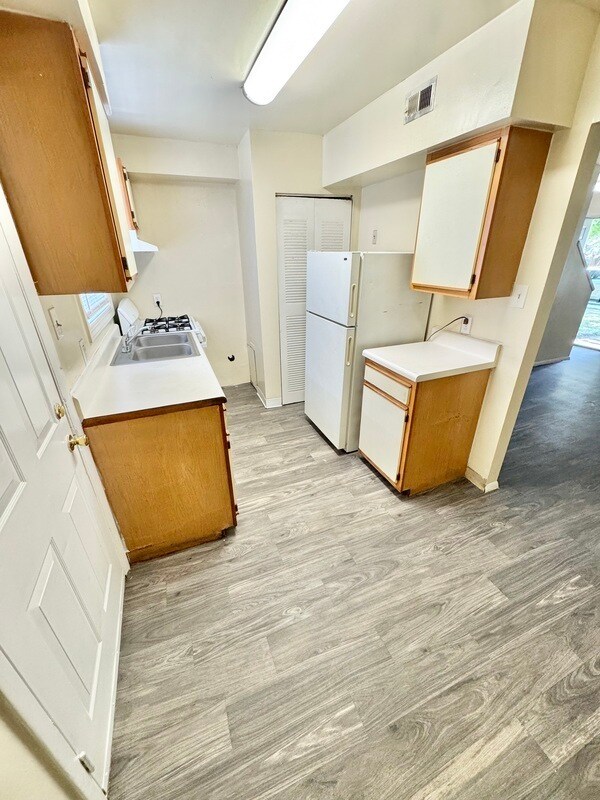 Photo - 1806 Chicago Ave