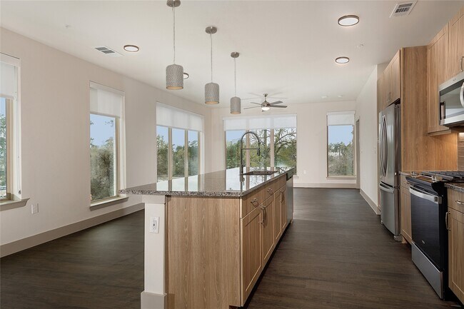 Photo - 8900 Six Pines Dr Unit 701