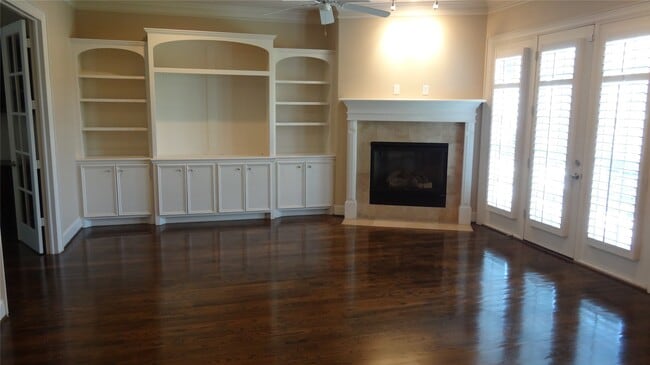 Photo - 2101 Elmen St