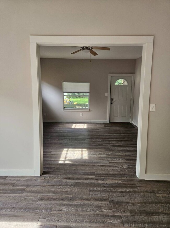 Photo - Charm, location and a great price ! Do not pass this up