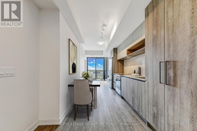 Photo - 181 Sterling Rd Unité 602