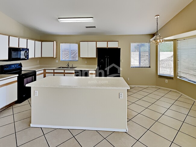 Photo - 8418 W Pinchot Ave