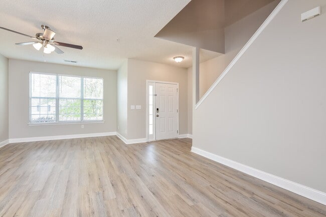 Photo - 206 Odyssey Turn NW