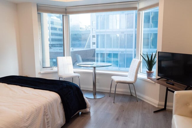 Photo - 123 Yorkville Ave Unit SI ID1473321P