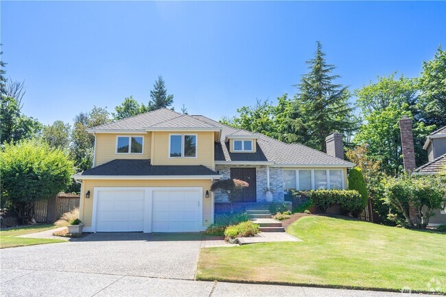 Building Photo - 4B/2.5Ba Bellevue House