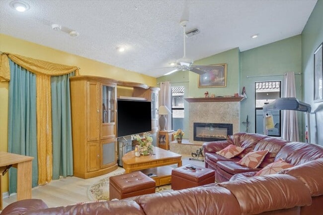 Photo - 13790 Paddock Dr