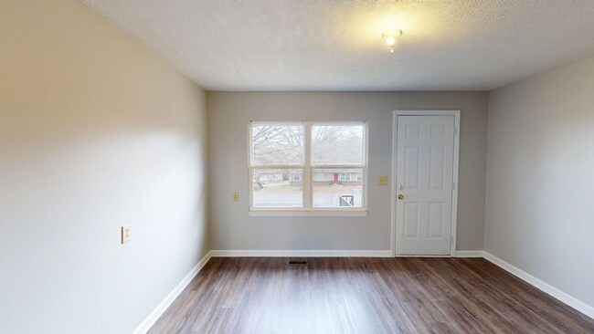 Photo - Oak Park Apartments