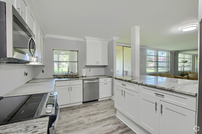 Building Photo - 17 Willowbrook Ln Unit 105 Rental