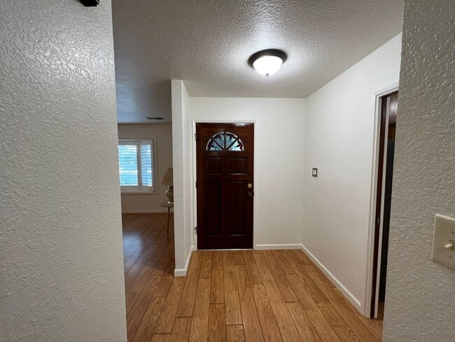 Photo - Immaculate 3 bedroom on a court!