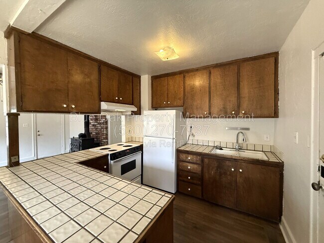 Photo - 1240 Chestnut St