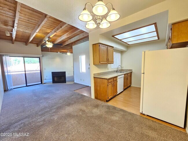 5750 N Camino Esplendora Unit C 227