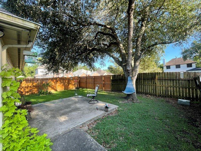 Photo - 1102 Camelot Ln