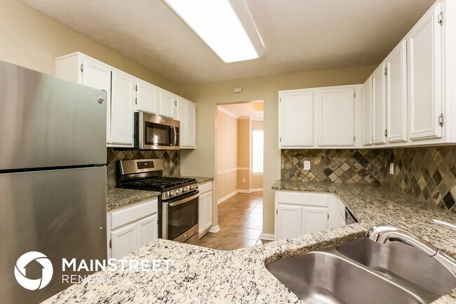 Photo - 105 Voltaire Ct