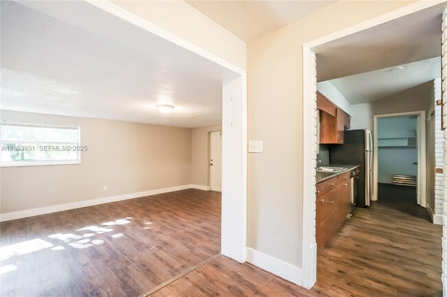 Photo - 5801 Royal Palm Blvd