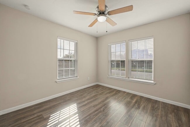 Photo - 2803 Cleburne St Unit 3