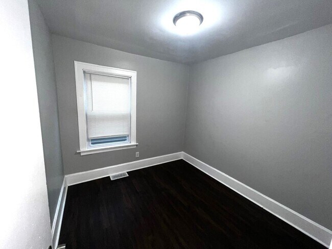 Photo - 10655 S Hoxie Ave Unit 1
