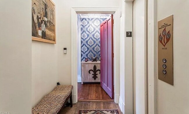 Unit Entrance - 13615 Shaker Blvd Unit 3A