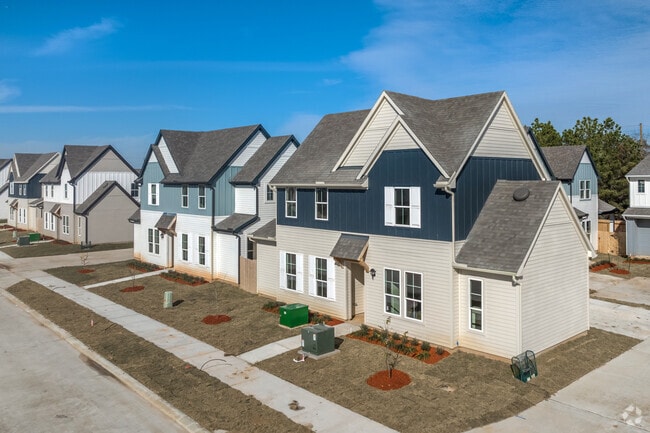 Building Photo - Tricon Peek Road